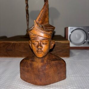 ART DECO BALINESE BUST SCULPTURE 7.5” Tall